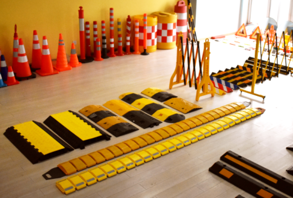 Bache de velocidad plegable