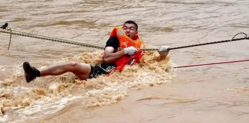 soldados del ej&eacute;rcito